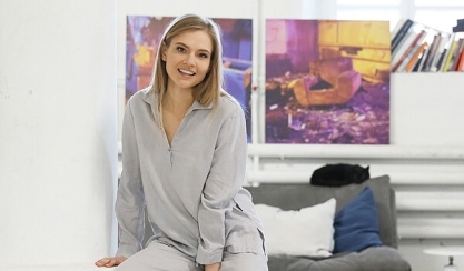 Woman wearing loose grey linen loungewear